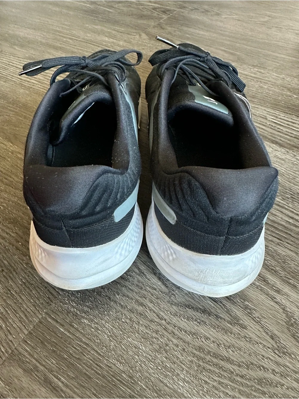 Nike Quest 5 Running Shoes Black White Men’s Size 15